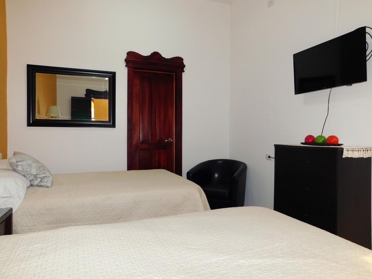 Hotel Casa Salome Guatemala City Bagian luar foto