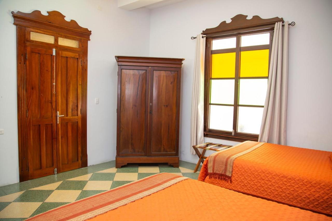 Hotel Casa Salome Guatemala City Bagian luar foto
